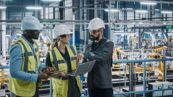 How Collaborative Manufacturing Environments Support Digital Transformation