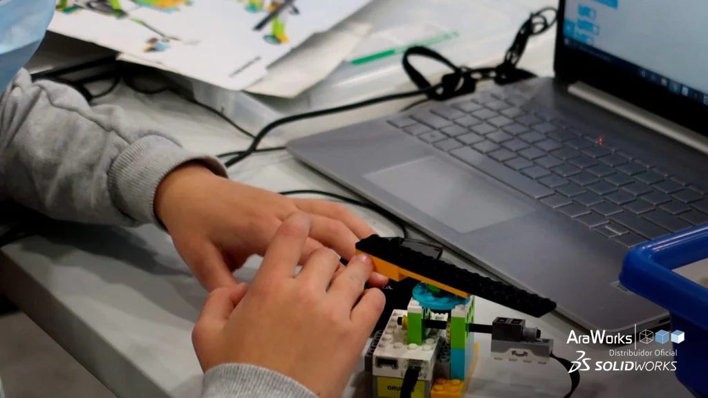 Inventors Create With SOLIDWORKS Apps for Kids