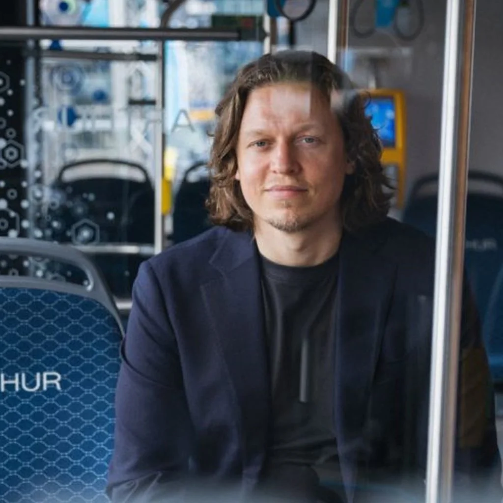 Podcast with Philipp Glonner: From Economics to Engineering