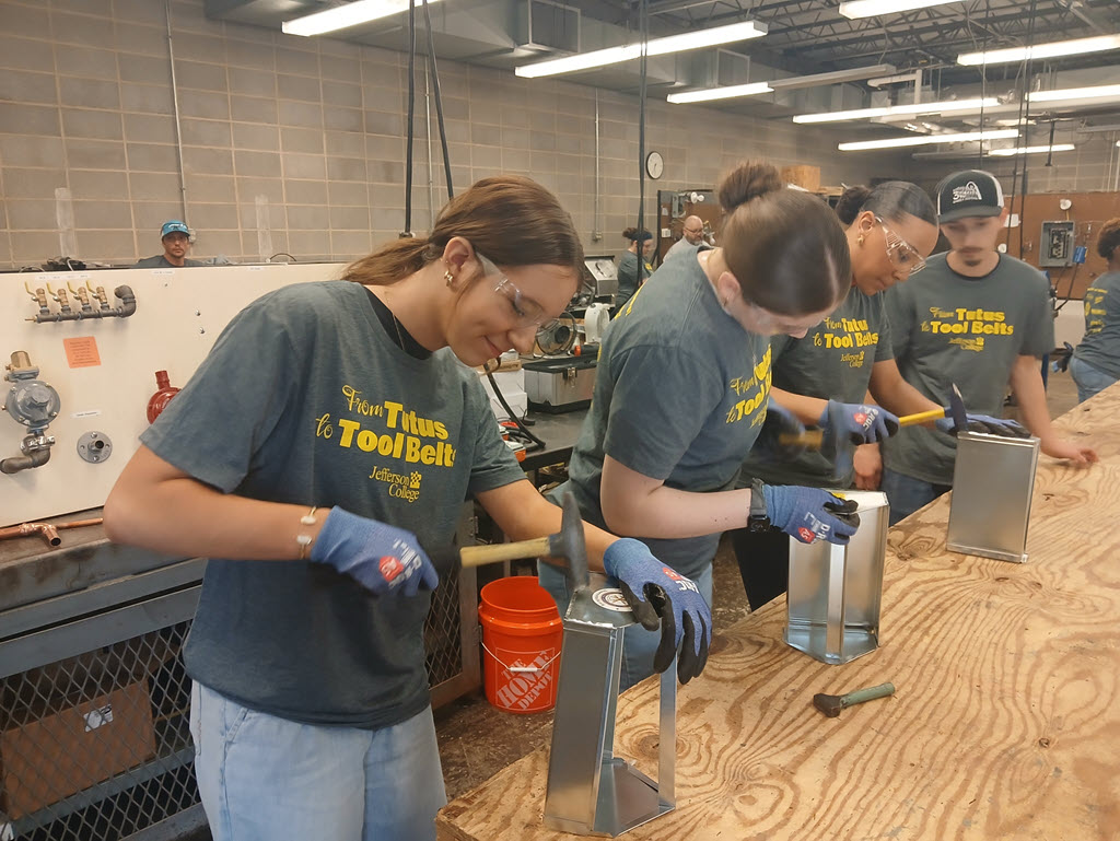 From Tutus to Tool Belts – Introducing Manufacturing Skills to Girls at Jeffco.edu